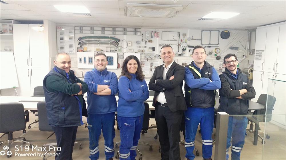 Üniversite–Sektör Bağı Güçleniyor: Mezunlara İş Yerinde Ziyaret